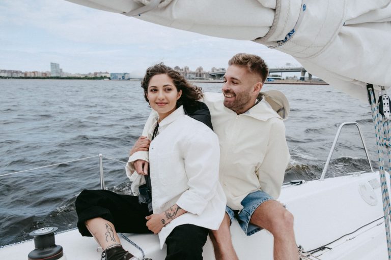 P Shot cost Chicago: couple relaxing together on a sailboat